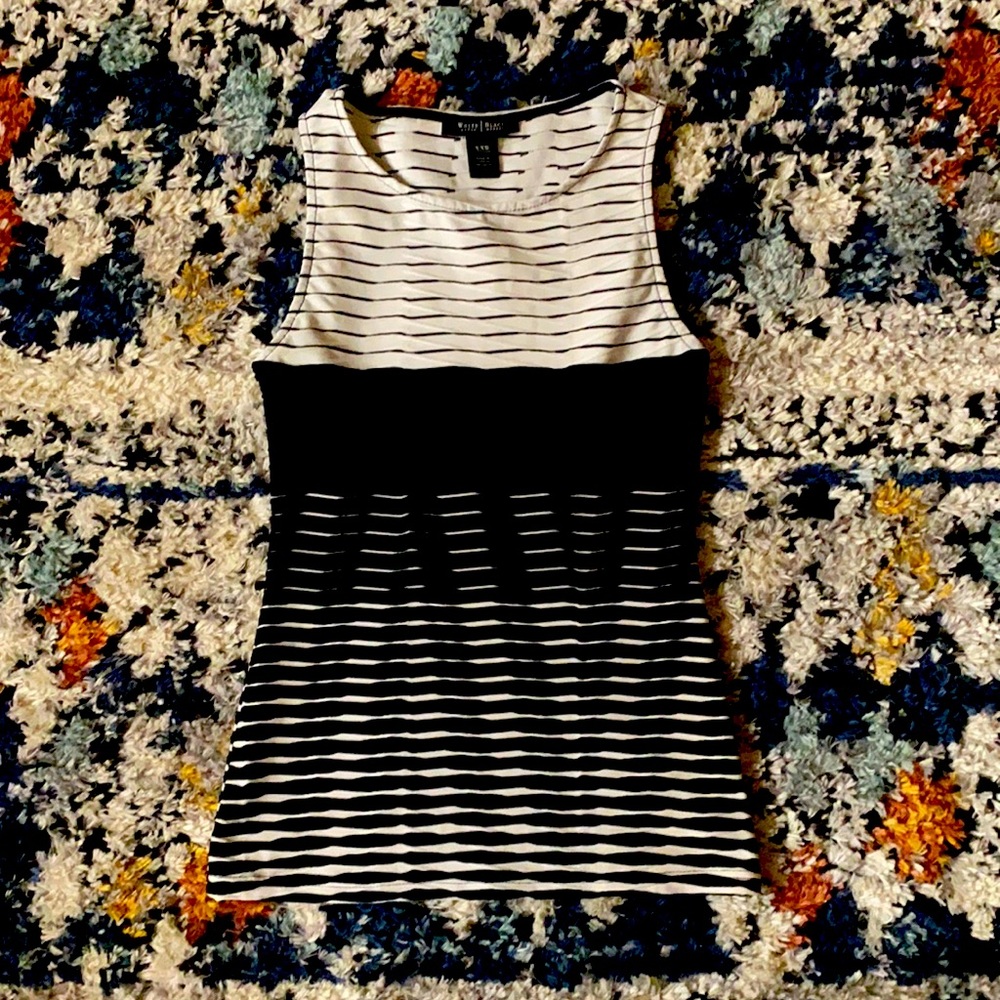 White House Black Market Blouse, bodycon, size xxs